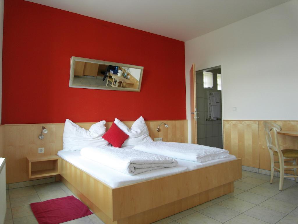 Weinhotel Kirchenwirt Gols Rom bilde